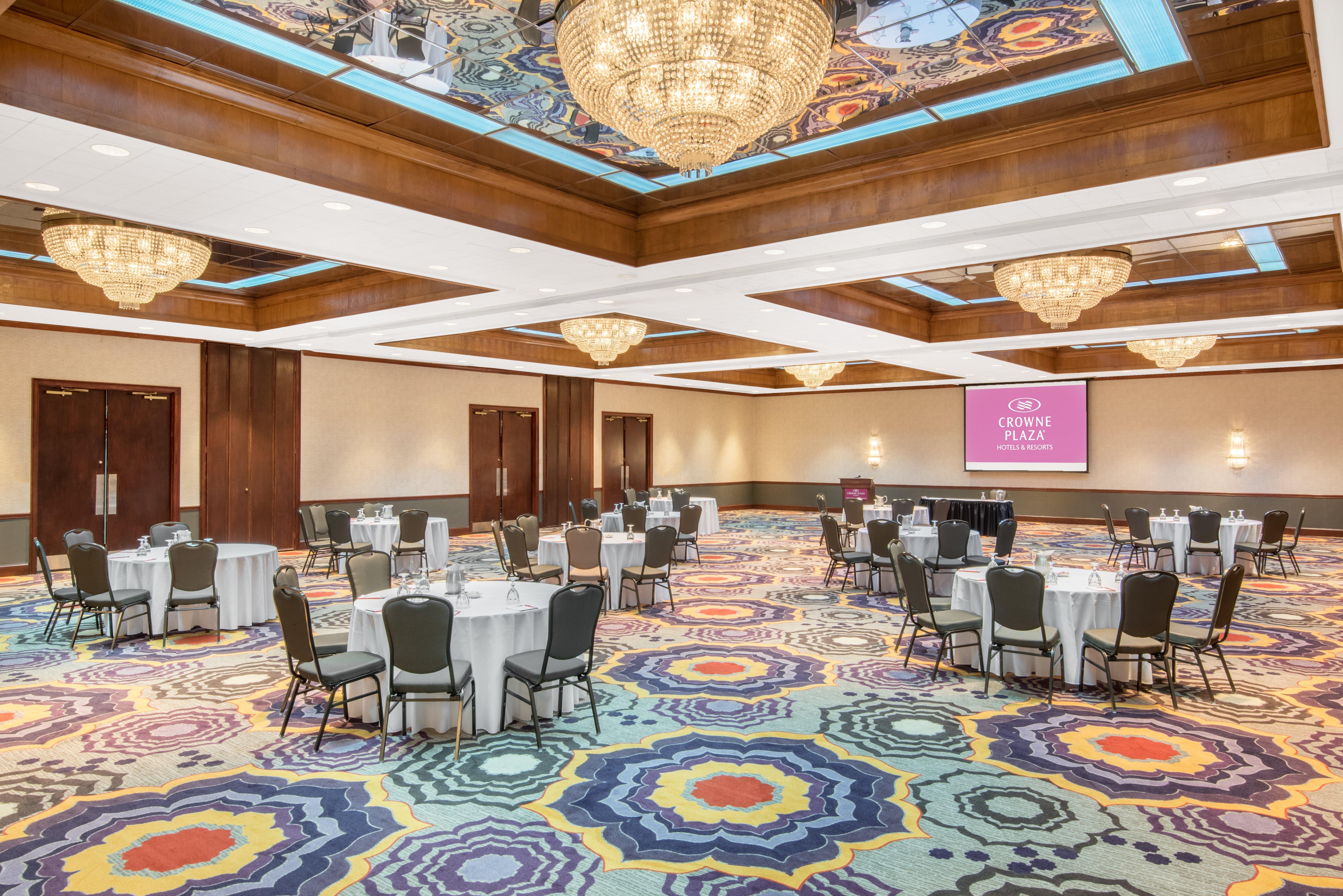 Hotel Crowne Plaza By Ihg Hickory