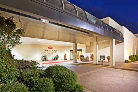 Hotel Crowne Plaza By Ihg 4*