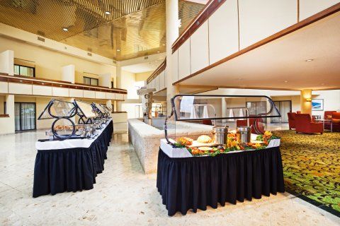 Hotel Crowne Plaza By Ihg Hickory